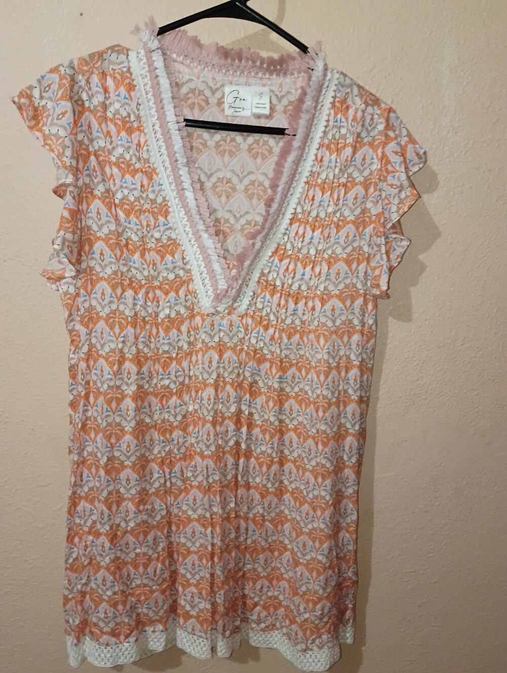 😍 6/$10 SALE Japna Size Small  Peach and White V-Neck Swim Coverup